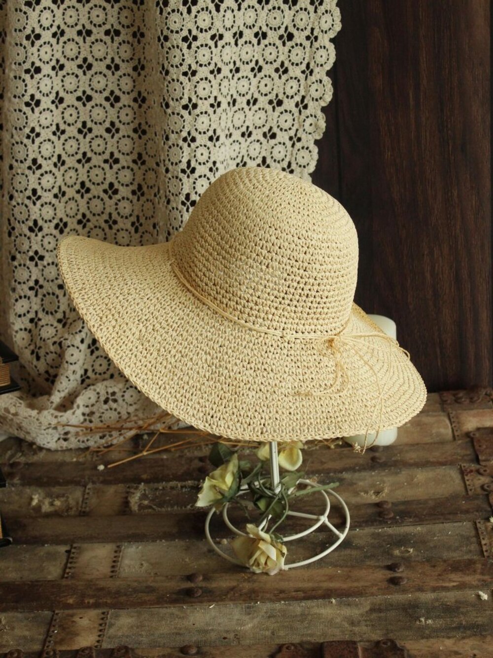 Vintage 2000s Hat, Y2K Paper Straw Wide Brimmed Sunhat, Millinery - Picture 6 of 12